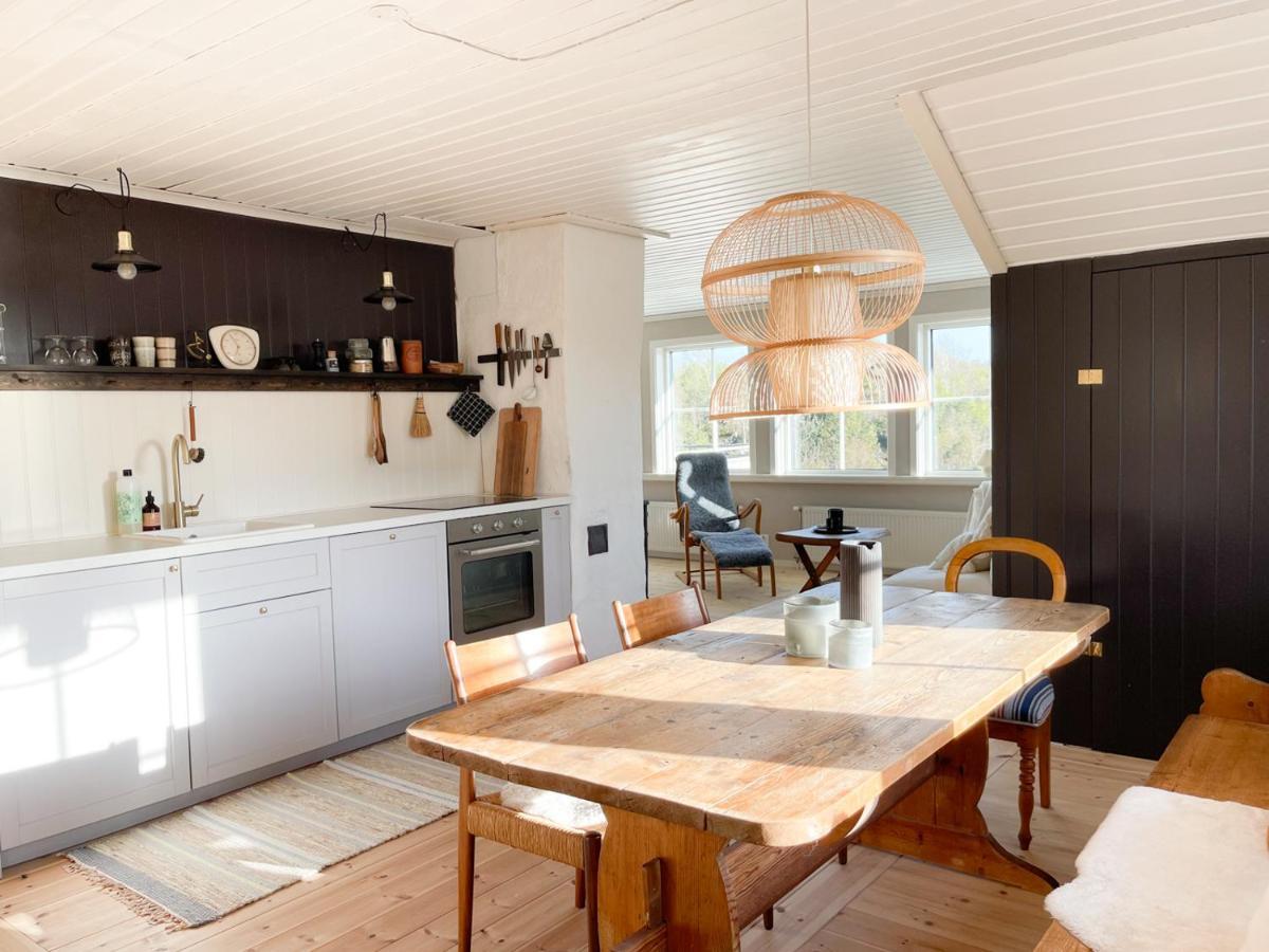 Lovely, Bright Apartment Overlooking Nature Fiskebäckskil 외부 사진